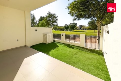 Снять в аренду таунхаус в Дубае: 4 спальни, 203м², № 67600 - фото 7