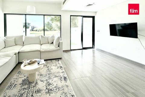 Снять в аренду таунхаус в Дубае: 4 спальни, 203м², № 67600 - фото 4