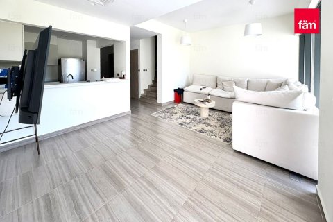 Снять в аренду таунхаус в Дубае: 4 спальни, 203м², № 67600 - фото 8