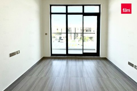 Снять в аренду таунхаус в Дубае: 4 спальни, 203м², № 67600 - фото 9