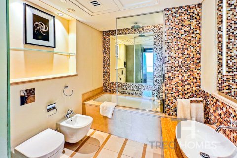 Apartment in Burj Khalifa, Dubai 2 bedrooms, 161 sq.m. № 13359 - photo 16