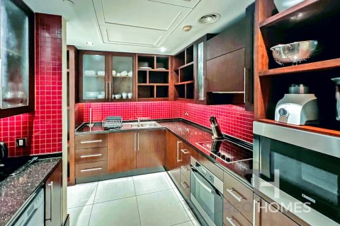 Apartment in Burj Khalifa, Dubai 2 bedrooms, 161 sq.m. № 13359 - photo 8