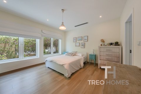 Villa in Jumeirah Village Triangle, Dubai 6 bedrooms, 636 sq.m. № 13353 - photo 15