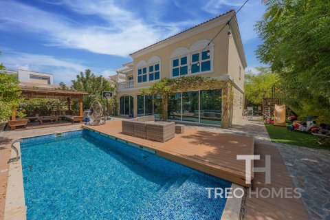 Villa in Jumeirah Village Triangle, Dubai 6 bedrooms, 636 sq.m. № 13353 - photo 2