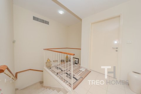 Villa in Meadows, Dubai 4 bedrooms, 381 sq.m. № 13354 - photo 9