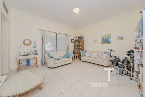 Villa in Meadows, Dubai 4 bedrooms, 381 sq.m. № 13354 - photo 8