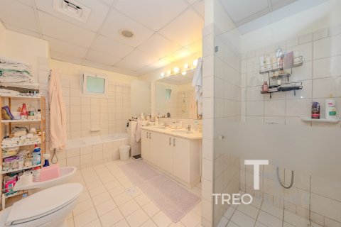 Villa in Meadows, Dubai 4 bedrooms, 381 sq.m. № 13354 - photo 12