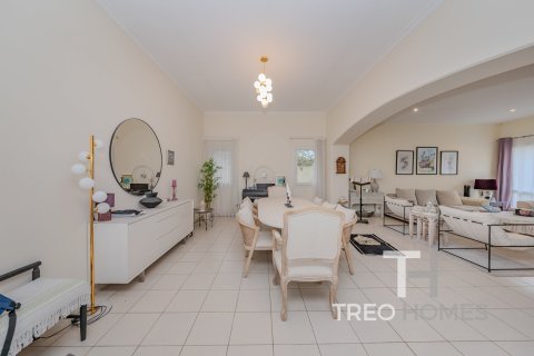 Villa in Meadows, Dubai 4 bedrooms, 381 sq.m. № 13354 - photo 5