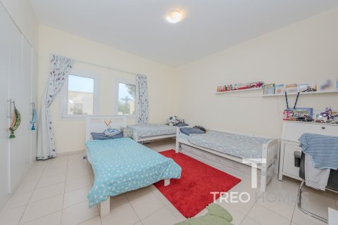 Villa in Meadows, Dubai 4 bedrooms, 381 sq.m. № 13354 - photo 18