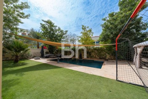 Villa in Jumeirah Village Triangle, Dubai 5 bedrooms, 358 sq.m. № 24089 - photo 14