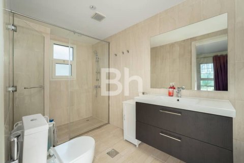 Villa in Jumeirah Village Triangle, Dubai 5 bedrooms, 358 sq.m. № 24089 - photo 3