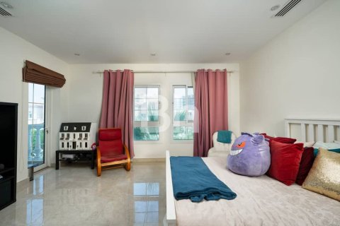 Villa in Jumeirah Village Triangle, Dubai 5 bedrooms, 358 sq.m. № 24089 - photo 12