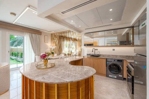 Townhouse in Jumeirah Village Triangle, Dubai 2 bedrooms, 180 sq.m. № 24088 - photo 14