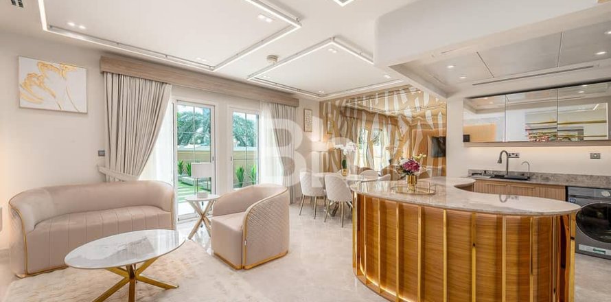Townhouse in Jumeirah Village Triangle, Dubai 2 bedrooms, 180 sq.m. № 24088