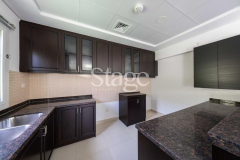 Купить виллу в Casa Viva, Serena, Дубай: 3 спальни, 300м², № 122099 - фото 3