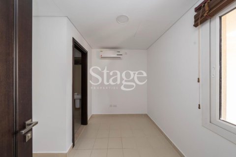 Купить виллу в Casa Viva, Serena, Дубай: 3 спальни, 300м², № 122099 - фото 12