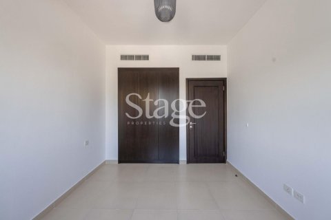 Купить виллу в Casa Viva, Serena, Дубай: 3 спальни, 300м², № 122099 - фото 9