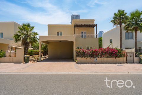 Villa in Meadows 1, Meadows, Dubai 4 bedrooms, 352.2 sq.m. № 134684 - photo 2