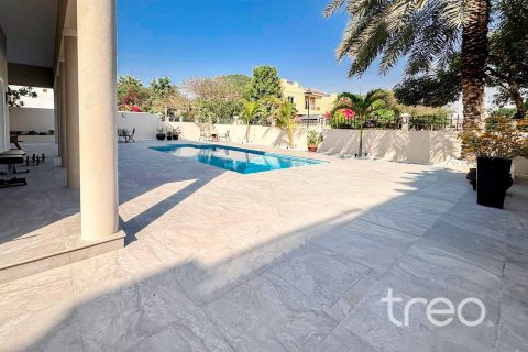 Villa en The Villa, Dubai, 5 dormitorios, 342.63 m², № 134674 - foto 9