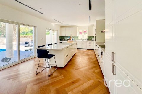 Villa en The Villa, Dubai, 5 dormitorios, 342.63 m², № 134674 - foto 19