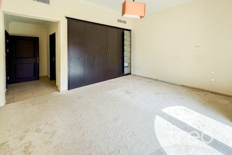 Villa in The Villa, Dubai 5 bedrooms, 474.27 sq.m. № 134679 - photo 6