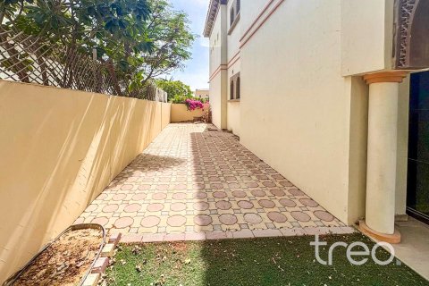 Villa in The Villa, Dubai 5 bedrooms, 474.27 sq.m. № 134679 - photo 5