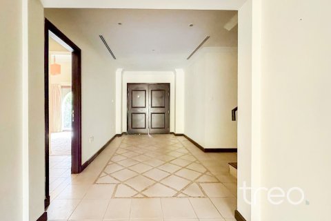 Villa in The Villa, Dubai 5 bedrooms, 474.27 sq.m. № 134679 - photo 8