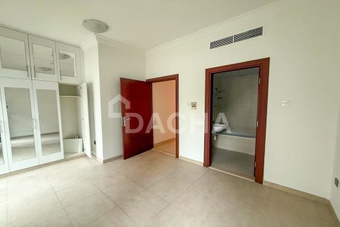Villa in District 11, Jumeirah Village Circle, Dubai 3 bedrooms, 135 sq.m. № 109701 - photo 13
