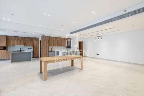 Apartment in Business Bay, Dubai 3 bedrooms, 245.54 sq.m. № 127310