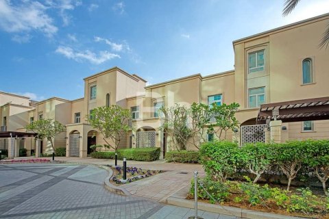 Villa in Dubai Marina, Dubai 3 bedrooms, 408 sq.m. № 25081 - photo 5