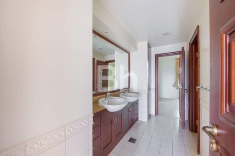 Villa in Dubai Marina, Dubai 3 bedrooms, 408 sq.m. № 25081 - photo 3
