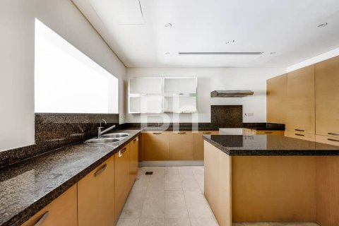 Townhouse in Al Furjan, Dubai 3 bedrooms, 224 sq.m. № 25083 - photo 9