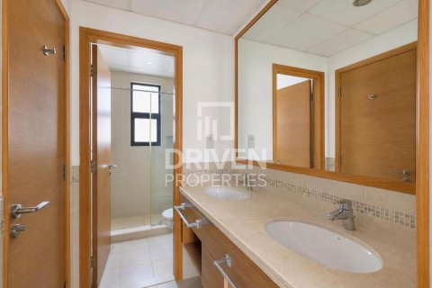 Villa in Mira, Reem, Dubai 3 bedrooms, 201.6 sq.m. № 143254 - photo 18