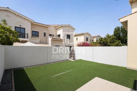 Villa in Mira, Reem, Dubai 3 bedrooms, 201.6 sq.m. № 143254 - photo 20