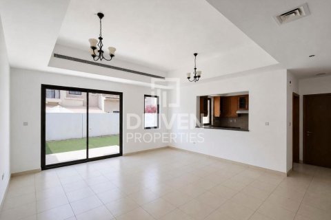 Villa in Mira, Reem, Dubai 3 bedrooms, 201.6 sq.m. № 143254 - photo 2