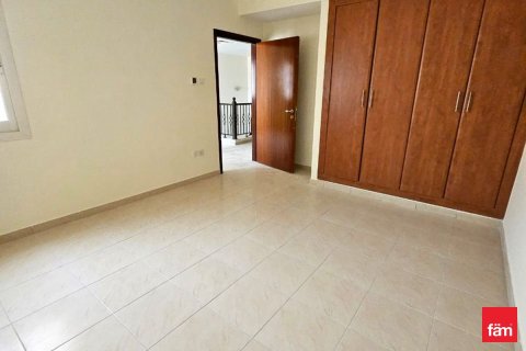 Снять в аренду виллу в Deira, Дубай: 3 спальни, 233.1м², № 70666 - фото 17