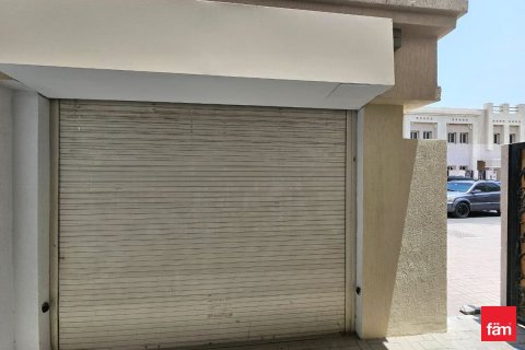 Снять в аренду виллу в Deira, Дубай: 3 спальни, 233.1м², № 70666 - фото 23