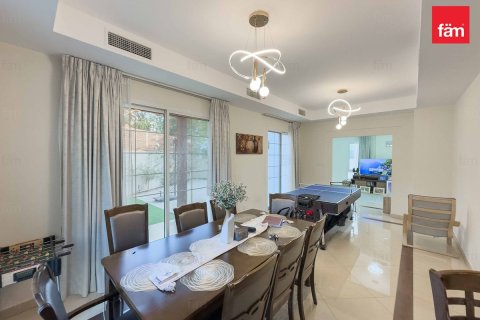 Villa in Dubai 3 bedrooms, 574.9 sq.m. № 70678 - photo 6