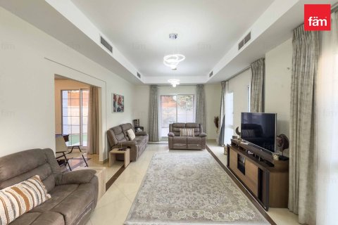 Villa in Dubai 3 bedrooms, 574.9 sq.m. № 70678 - photo 3