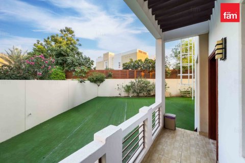 Villa in Dubai 3 bedrooms, 574.9 sq.m. № 70678 - photo 24