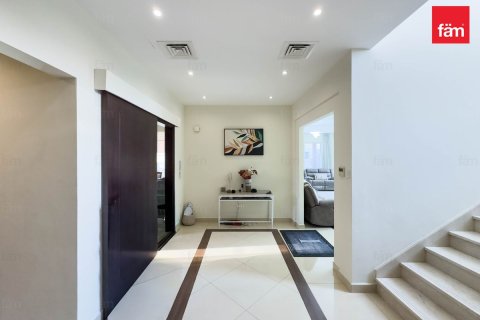 Villa in Dubai 3 bedrooms, 574.9 sq.m. № 70678 - photo 20