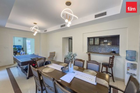 Villa in Dubai 3 bedrooms, 574.9 sq.m. № 70678 - photo 7