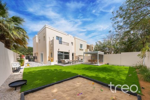 Купить виллу в Арабиан Ранчес, Дубай: 4 спальни, 224.64м², № 138009 - фото 18