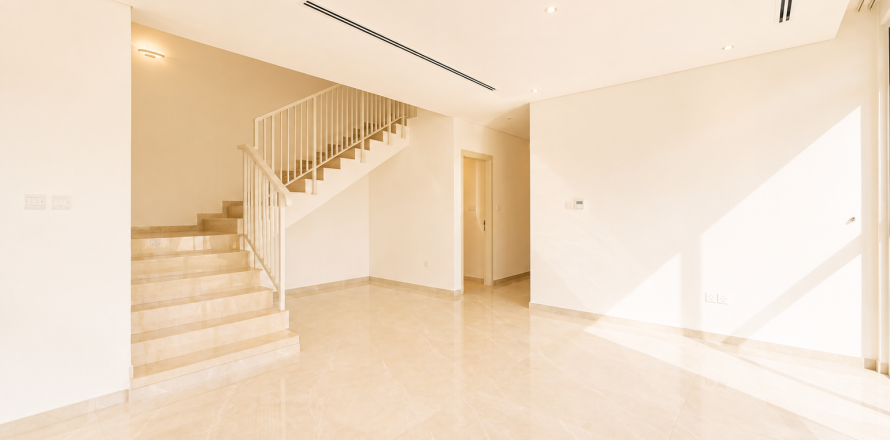 Adosado en DAMAC Hills (Akoya by DAMAC), Dubai, 4 dormitorios, 477.52 m², № 138014