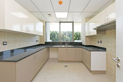Apartment in Meydan, Dubai 2 bedrooms, 139 sq.m. № 56417 - photo 6