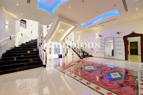 Villa in Emirates Hills, Dubai 7 bedrooms, 1723.71947491 sq.m. № 100544 - photo 9