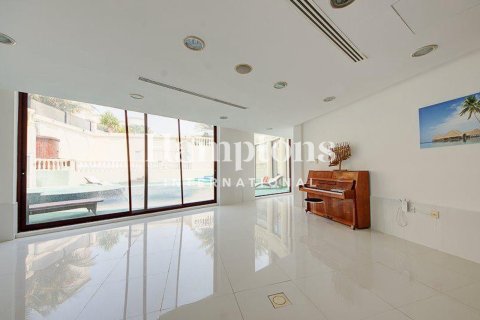 Villa in Emirates Hills, Dubai 7 bedrooms, 1723.71947491 sq.m. № 100544 - photo 13