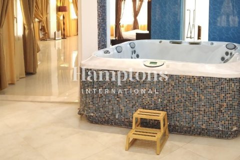 Villa in Emirates Hills, Dubai 7 bedrooms, 1723.71947491 sq.m. № 100544 - photo 12