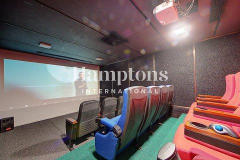 Villa in Emirates Hills, Dubai 7 bedrooms, 1723.71947491 sq.m. № 100544 - photo 10