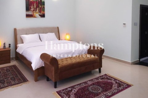 Villa in Emirates Hills, Dubai 7 bedrooms, 1723.71947491 sq.m. № 100544 - photo 22